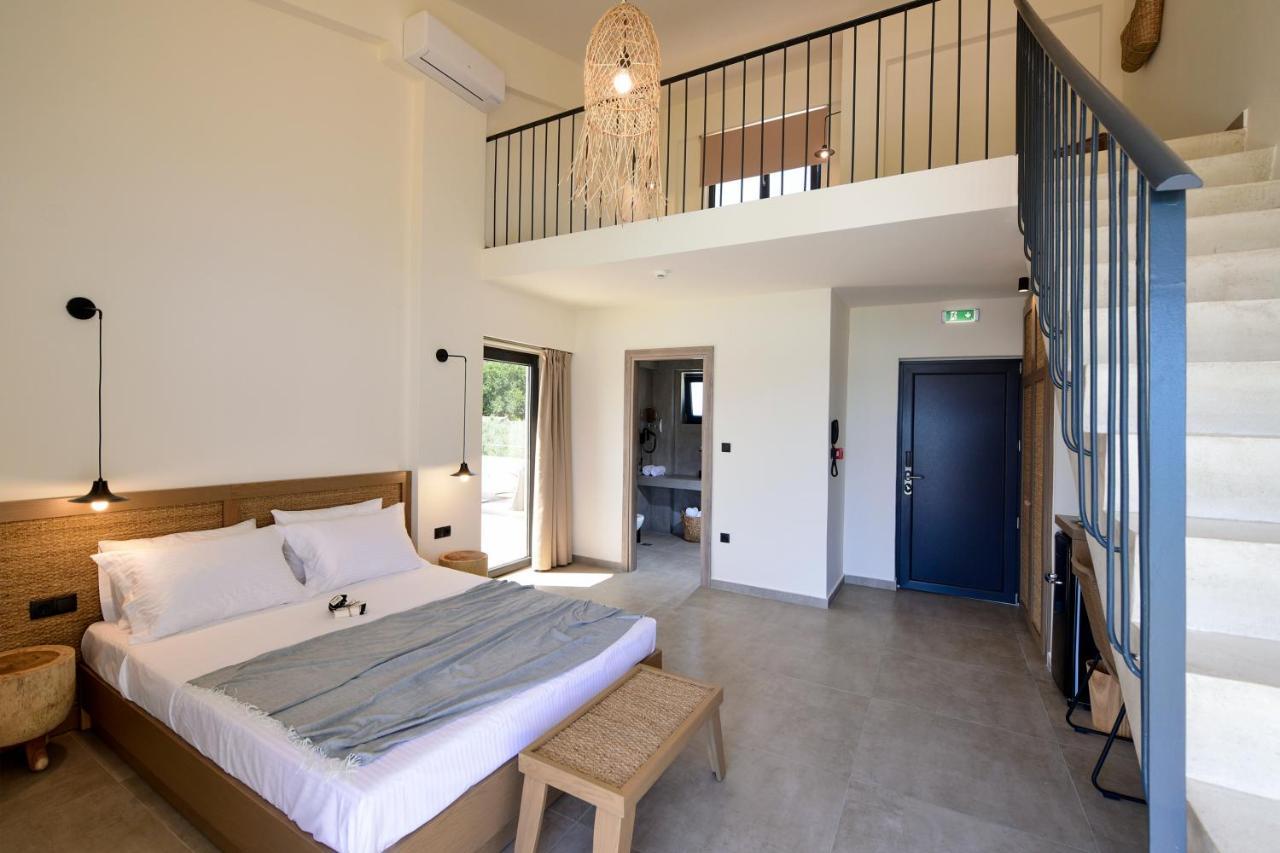 Elies Aesthetic Living Hotel Nea Iraklitsa Bagian luar foto