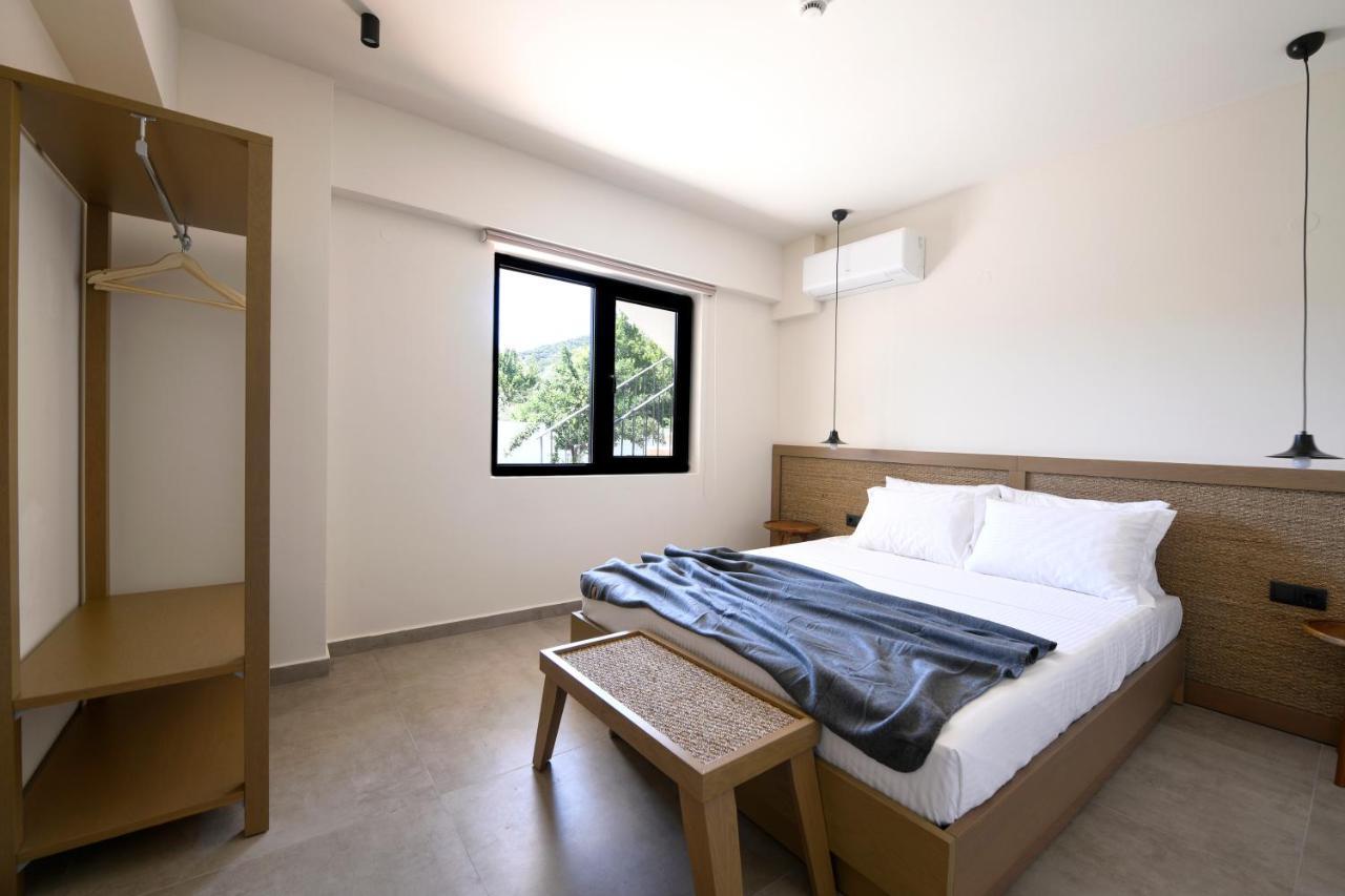 Elies Aesthetic Living Hotel Nea Iraklitsa Bagian luar foto
