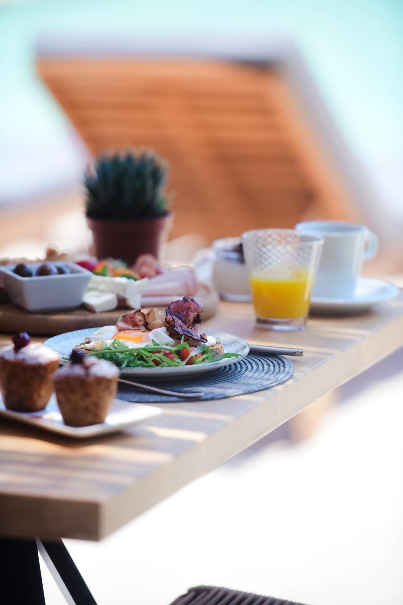 Elies Aesthetic Living Hotel Nea Iraklitsa Bagian luar foto