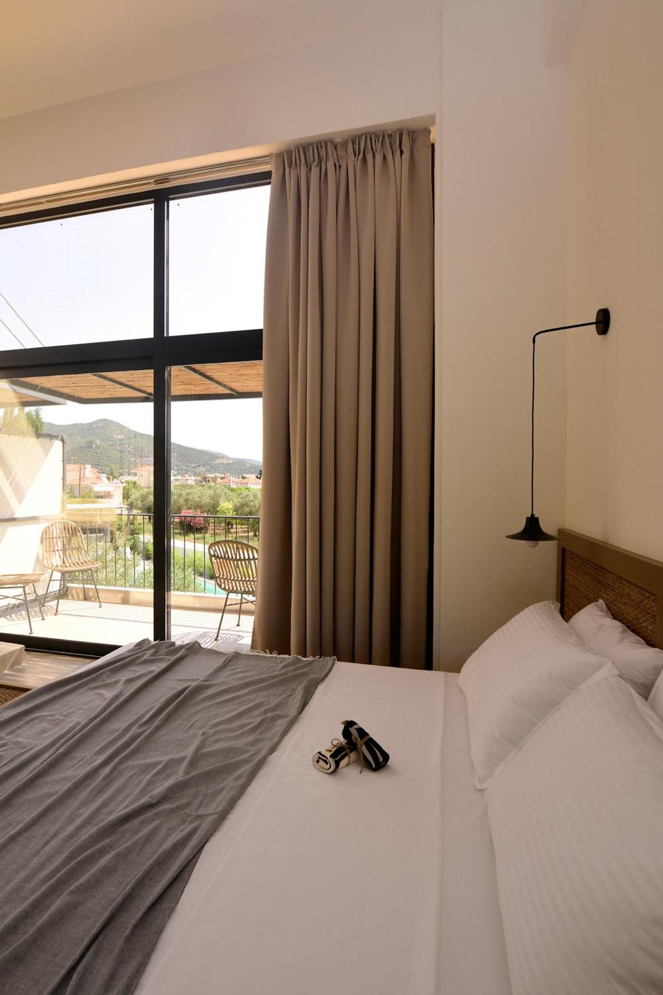 Elies Aesthetic Living Hotel Nea Iraklitsa Bagian luar foto